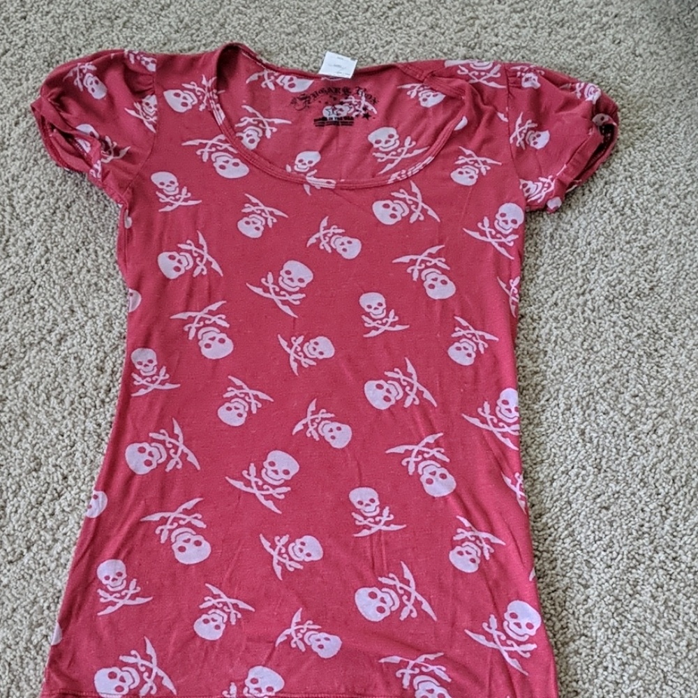 Skull and crossbones cap sleeve shirt